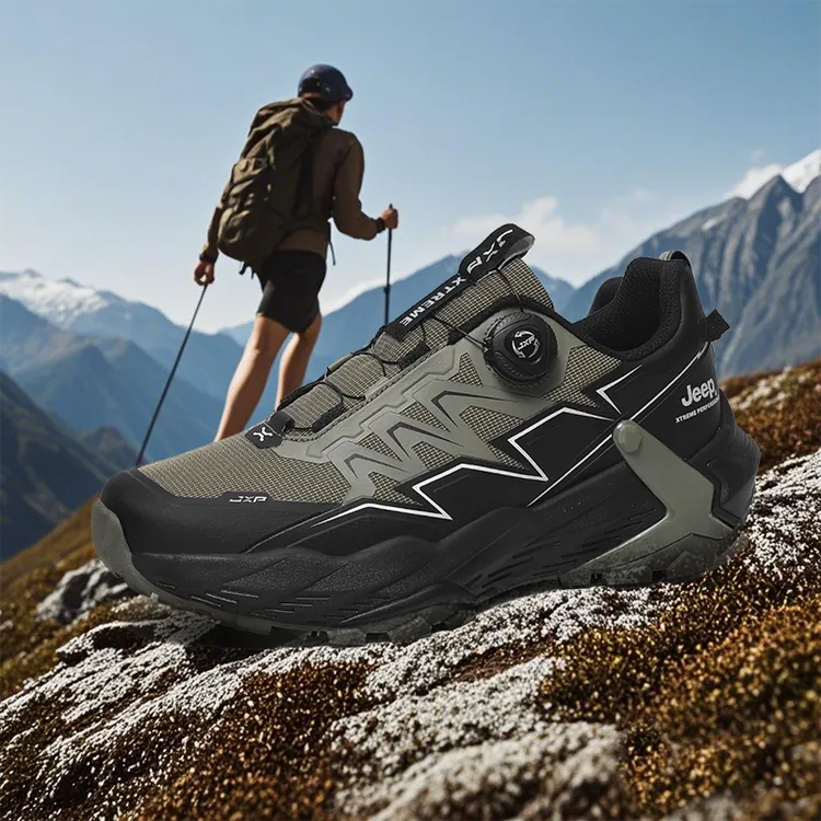 JEEP/吉普透气舒适户外男式徒步鞋女款男士男款夏季复古低帮轻便