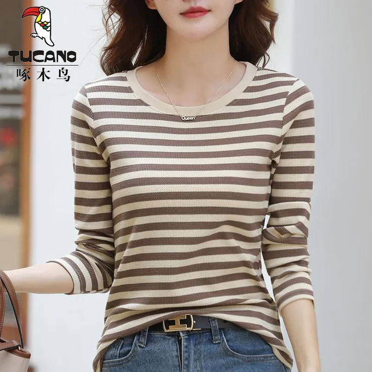 啄木鸟2025年拼色条纹长袖妈妈装减龄T恤春秋季薄款女士圆领上衣