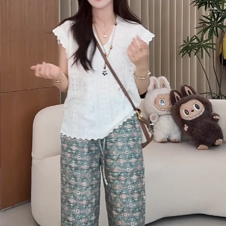 设计感V领蝴蝶蕾丝飞飞袖显瘦针织吊带2025夏季新款时尚百搭背心