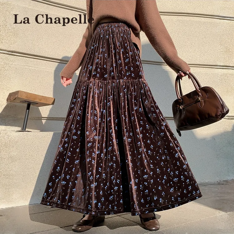 拉夏贝尔金丝绒碎花半身裙女秋冬新款高腰显瘦休闲a字大摆伞裙子