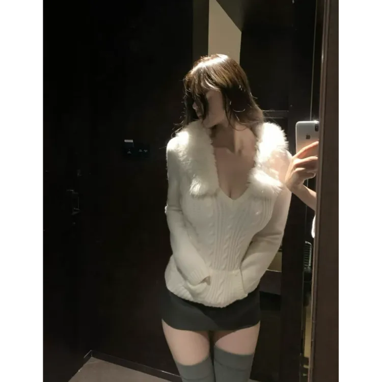 法式白色麻花毛领连帽套头毛衣女显瘦长袖上衣高腰包臀短裙两件套