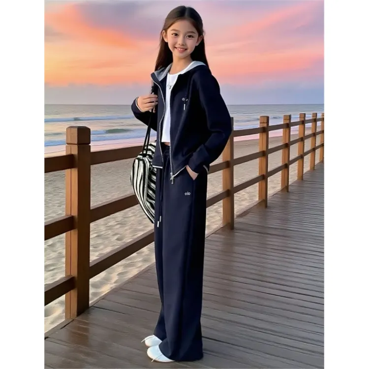 女童运动套装秋2025新款大童秋季高级感连帽开衫外套休闲裤两件套