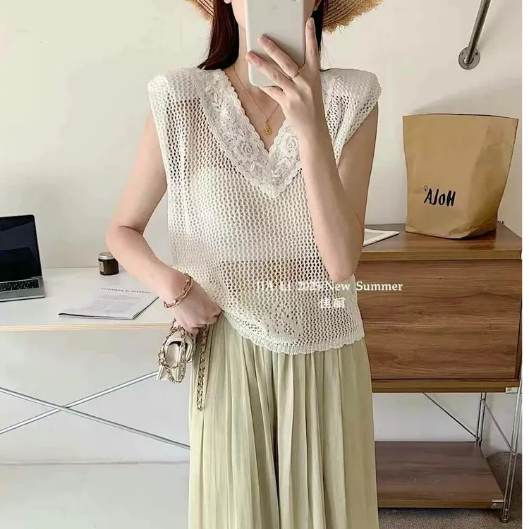 夏季韩系V领背心提花蕾丝镂空宽松薄款显瘦垫肩冰丝针织衫上衣女