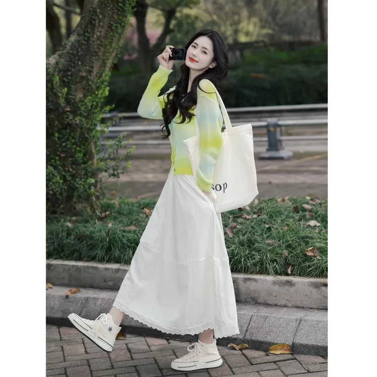 2025春季新款小香风渐变色针织开衫高腰花边拼接半身裙气质两件套