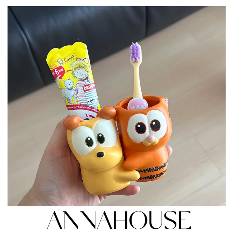 ANNAHOUSE加菲猫欧迪周边欧迪电动牙刷架情侣贴贴杯化妆刷收纳罐
