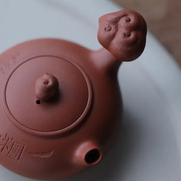 「一团和气」手工原矿白段泥柴烧/朱泥侧把紫砂壶云纹可爱圆润175cc