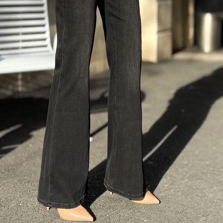 MUBINE 春季新款日常百搭高腰显瘦微喇叭牛仔裤 2544