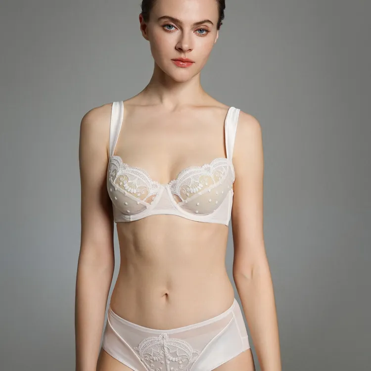 KL新升级2.0版 白月光时尚薄款蕾丝性感舒适大胸显小文胸内衣套装