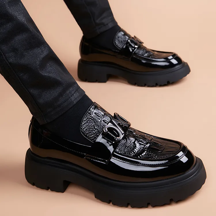 亮皮套脚一脚蹬皮鞋男青年英伦风商务黑色厚底增高豆豆鞋发泡轻底