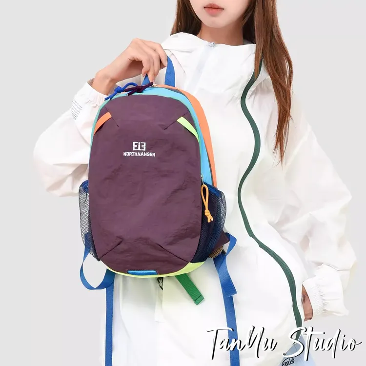 探屿拼色户外登山包大容量轻便双肩包女休闲百搭电脑包大学生书包