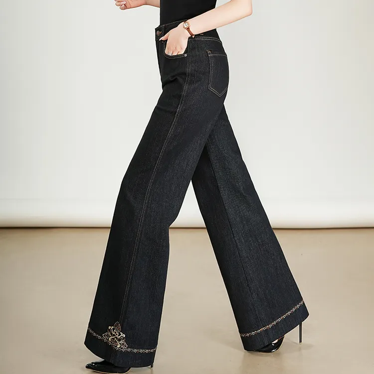 微胖mm黑色高腰百搭直筒绣花牛仔裤女秋冬加绒宽松显瘦垂感阔腿裤