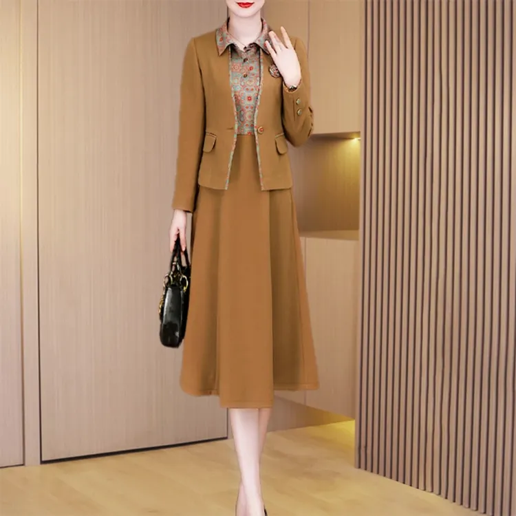 小香风气质高级感套装女2025新款春季时尚今年爆款新中式两妈妈装