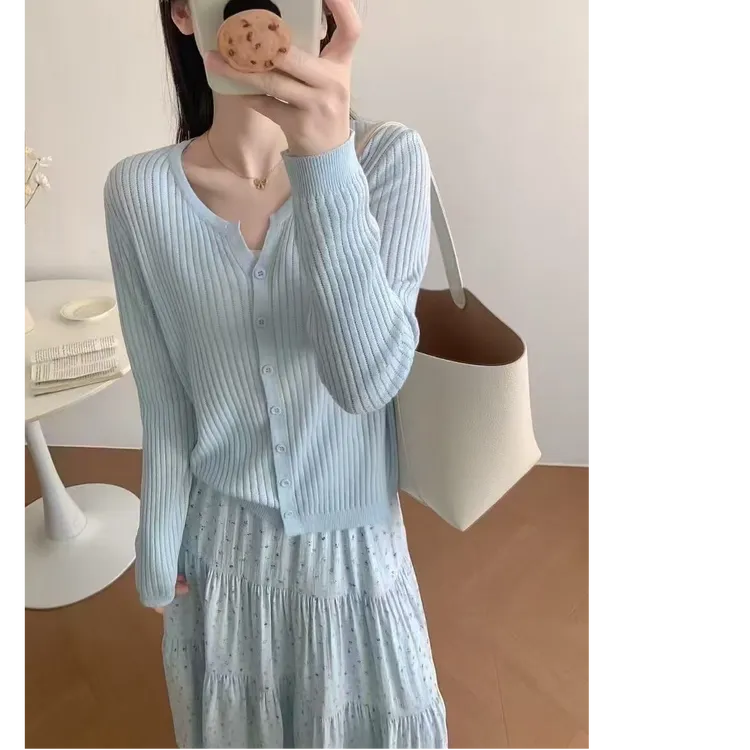 XiaoM~春季剪刀领针织开衫长袖气质短款