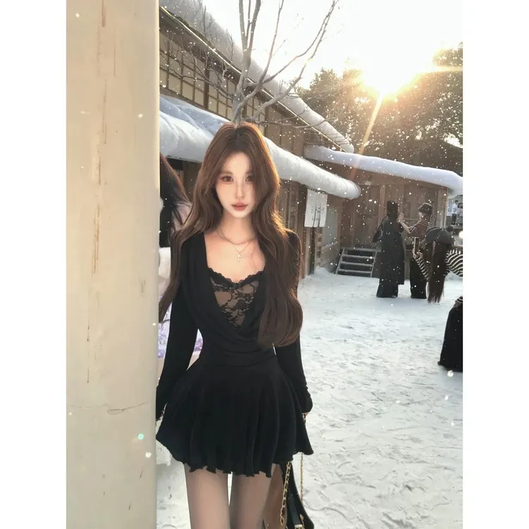 【现货】【幽夜幻灵】蕾丝弹力纯欲假两件荷叶摆气质连衣裙