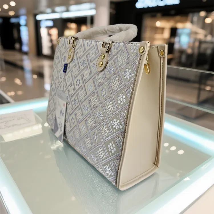 广西银紫万吉纹壮锦包包公文包包节日礼物功能包单肩大容量新款