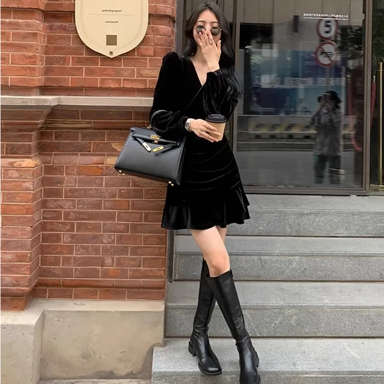 2025秋冬新款内搭金丝绒连衣裙小黑裙短裙鱼尾裙