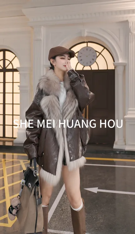 （拽姐回归）原创设计款貉子毛皮油蜡皮冬季鹅绒皮外套25212