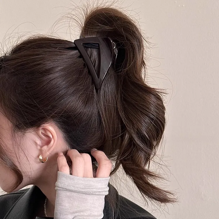 小众设计三角抓夹女款后脑勺盘发发夹半扎发鲨鱼夹高级感夹子发饰