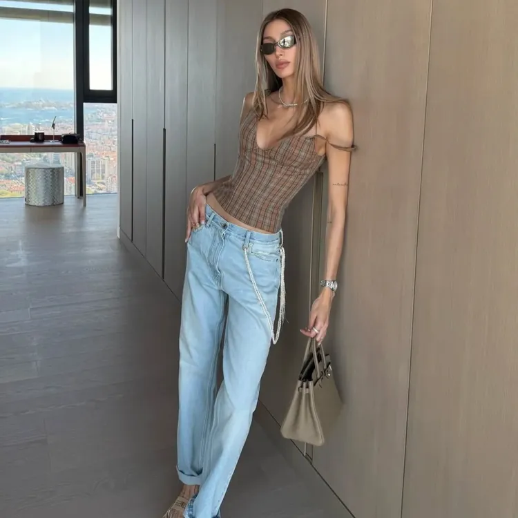 2025夏季新款时尚欧洲复古吊带背心气质显瘦洋气休闲百搭性感辣妹
