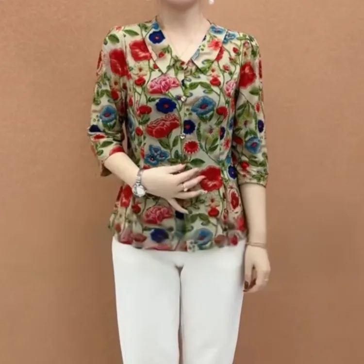 中年妈妈夏季新款复古风休闲气质衬衫高档时尚碎花拼接娃娃领上衣