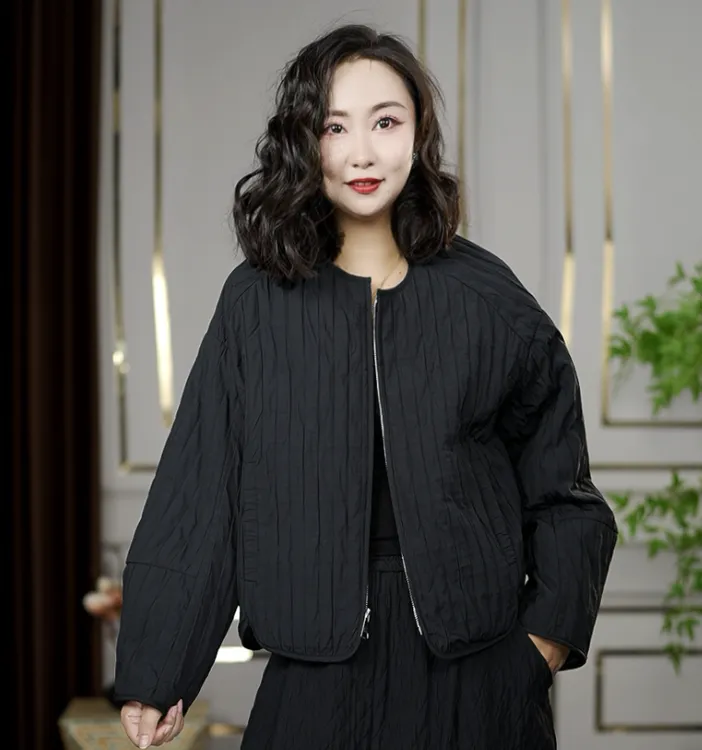 新款时尚洋气冬季加棉加厚保暖舒适棉服