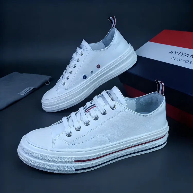  新品爆款春秋头层牛皮男小白鞋休闲轻奢欧洲站平底板鞋圆头潮牌