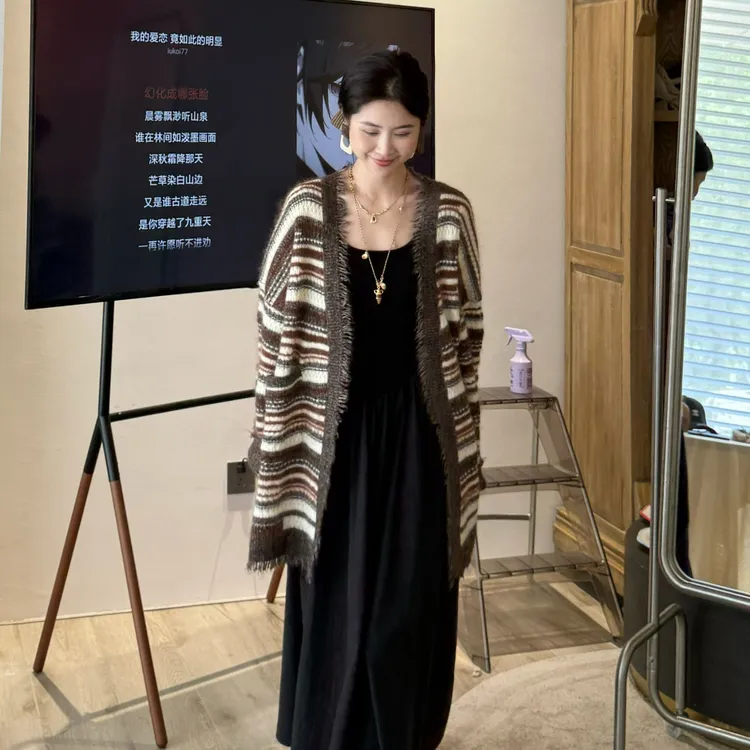 2025秋慵懒风复古条纹拼接针织毛衣开衫