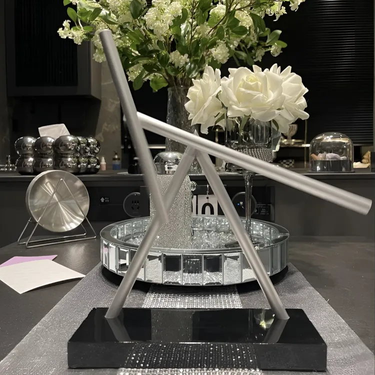 钢铁侠解压永动机摆件工艺品牛顿反重力混沌摆解压卧室礼品