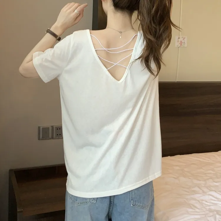 大码遮肚子露背V领短袖T恤女夏季薄款微胖MM宽松显瘦百搭正肩上衣