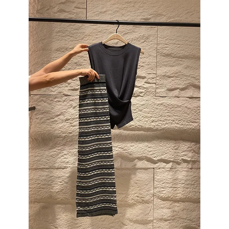 韩版复古纯色圆领收腰上衣格纹开叉设计显瘦半身裙夏季两件套装女