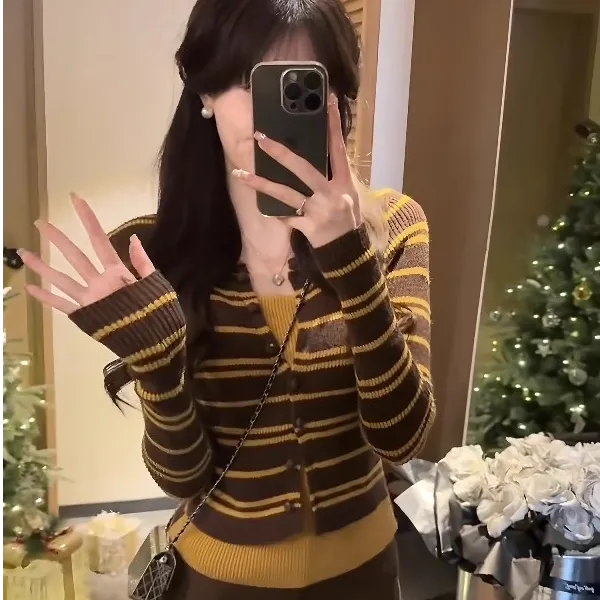 【小黄梨】秋冬内搭条纹打底衫女软糯亲肤撞色毛衣假两件针织衫上衣