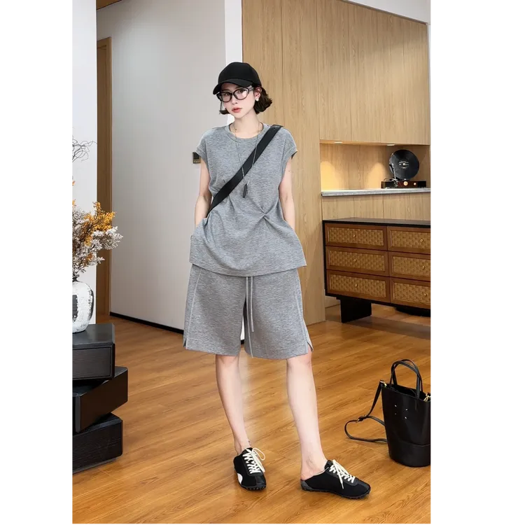 YYOUHAN 2025新款【季风】极简风捏褶开叉T恤短裤两件套 2507C4089
