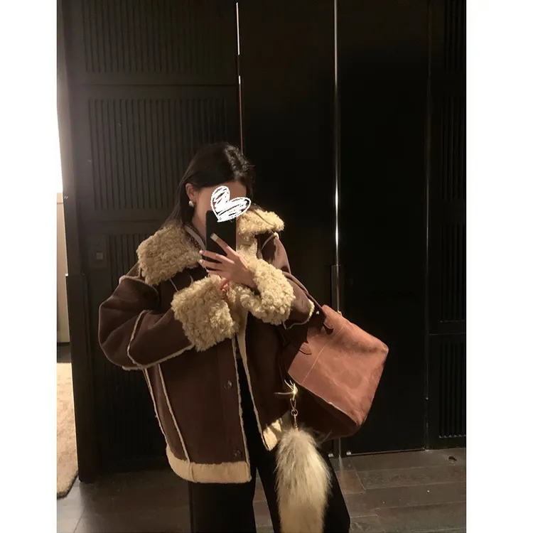 2025秋冬皮毛一体翻领外套女冬季加厚宽松复古羊羔毛皮衣