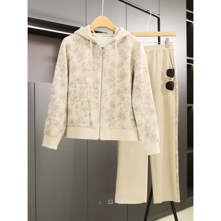 妈妈秋装套装2025新款洋气连帽春秋外套中老年女装时尚休闲运动服