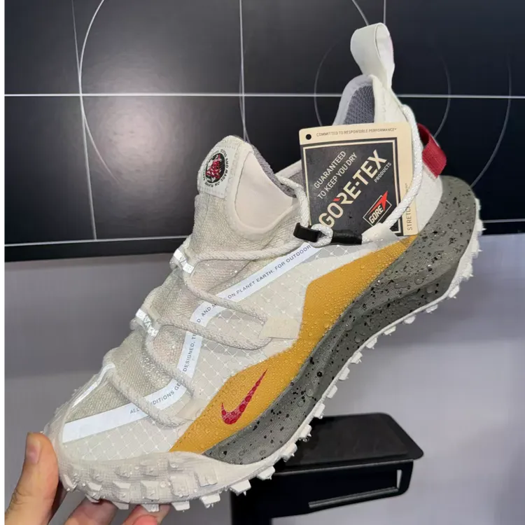 马年红品NIKE耐克ACG MOUNTAIN FLY LOW 户外跑步鞋IQ9789-062