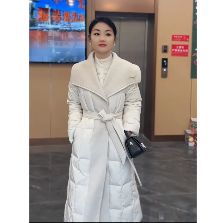 【书影推荐】YOUYU又遇 气质长款羊毛拼接领羽绒服