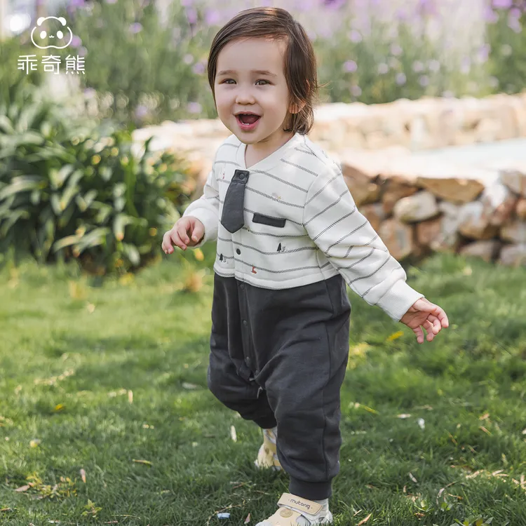 婴幼儿假两件连体衣秋冬季纯棉抓绒保暖男宝宝哈衣爬服周岁礼服春