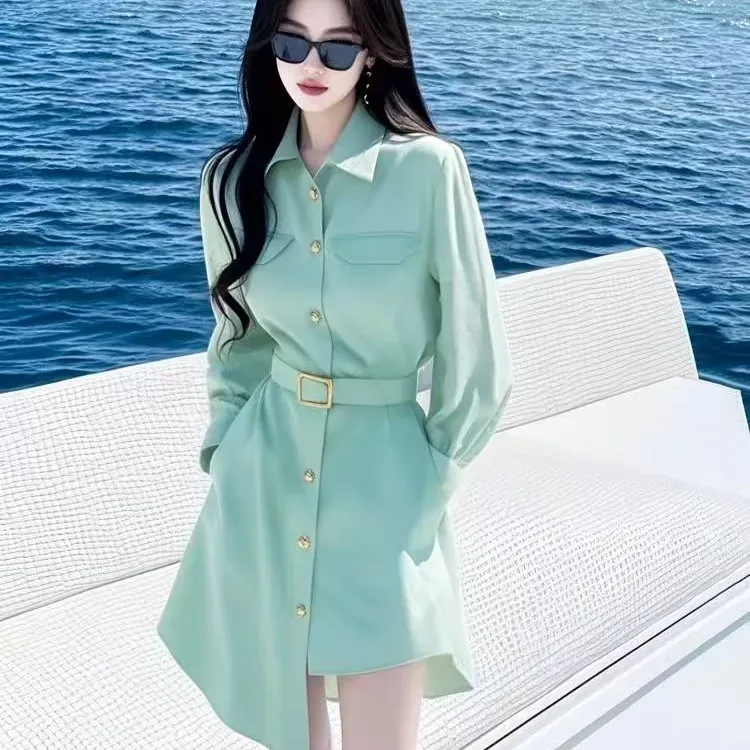 2025春装新款多巴胺绝美小裙法式高级感气质收腰绿色衬衫连衣裙子