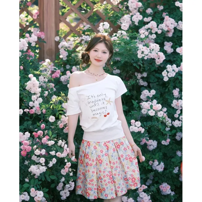 韩系ins风斜肩短袖女夏季新款涂鸦印花t恤高腰显瘦百搭半身裙