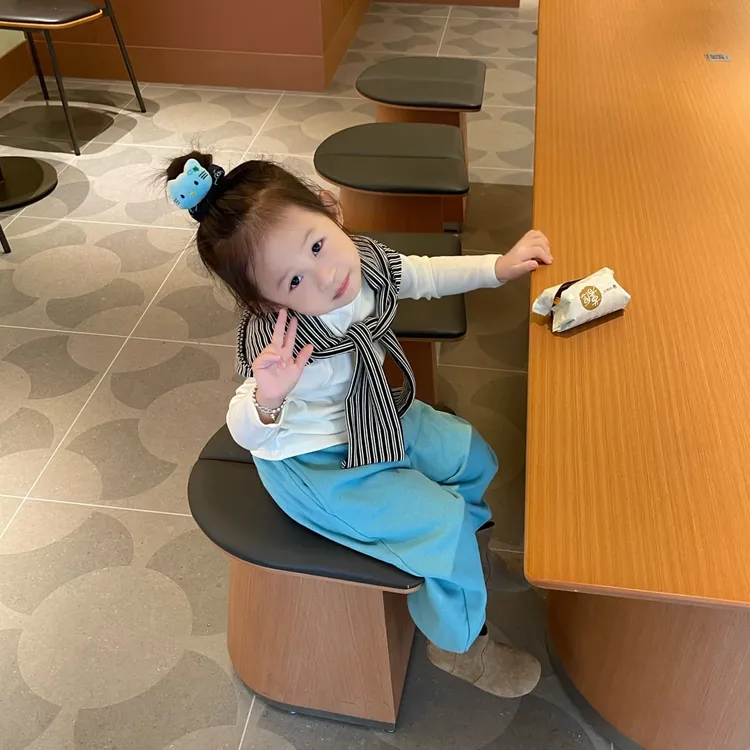 壹妈童装女童休闲套装秋季新款洋气儿童连帽披肩百搭长袖蓝色卫裤