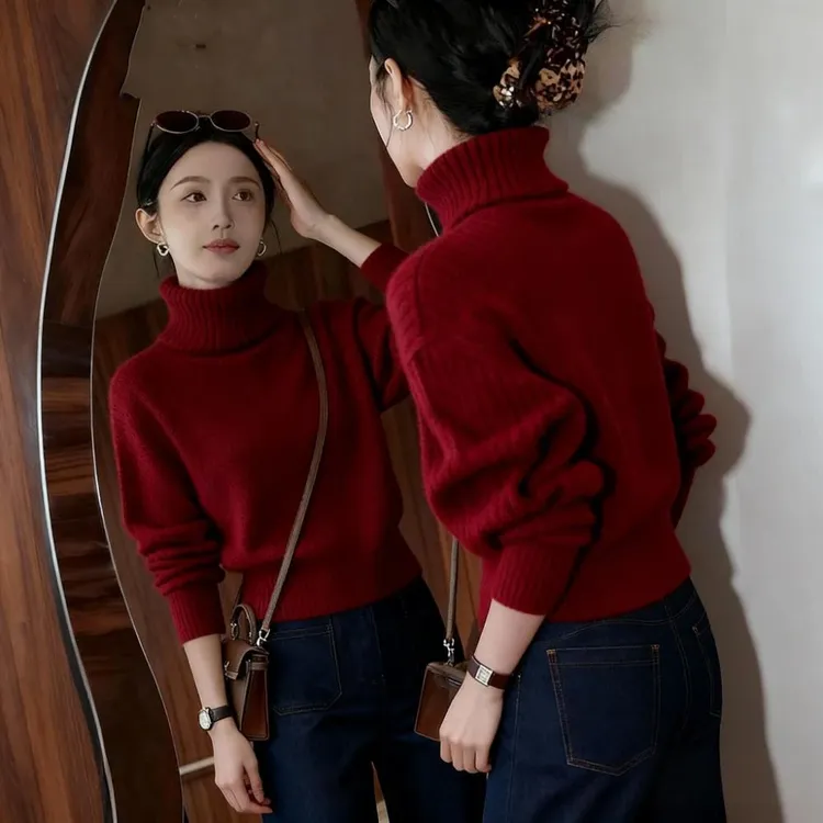 酒红色高领洋气毛衣女2025冬季穿搭韩版气质高腰短款长袖针织上衣