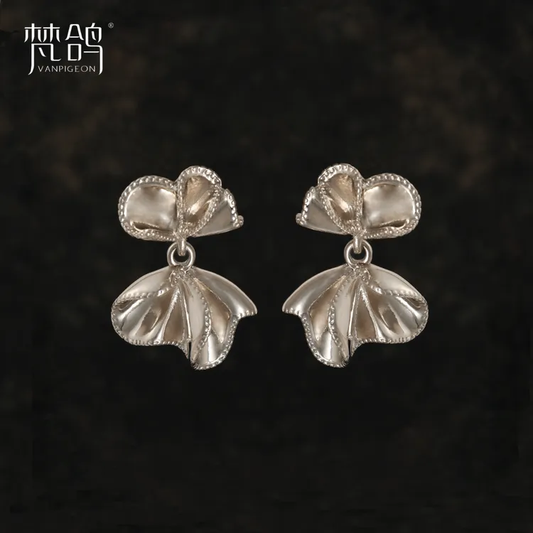 VANPIGEON/梵鸽 铜合金耳饰 褶皱蝴蝶百搭设计千金耳钉时尚女少女