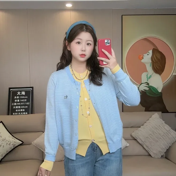 韩系气质灰色假两件长袖女秋季撞色条纹针织衫学院风宽松显瘦上衣