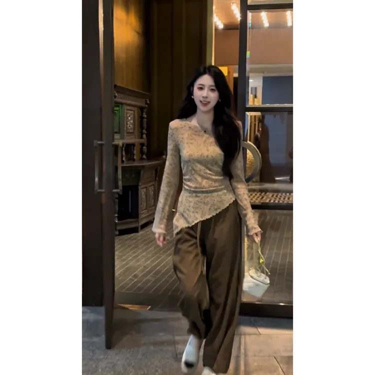MARIE.COCO小众复古时尚套装设计感不规则斜肩上衣搭配时髦休闲裤
