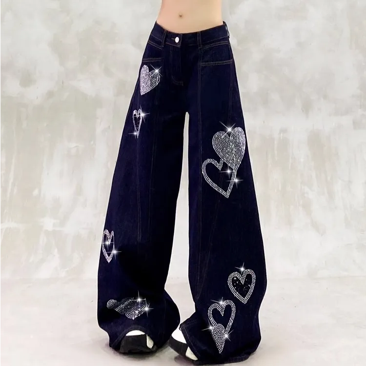 2025秋季新款复古休闲烫钻爱心设计黑色牛仔裤女高腰直筒阔腿长裤