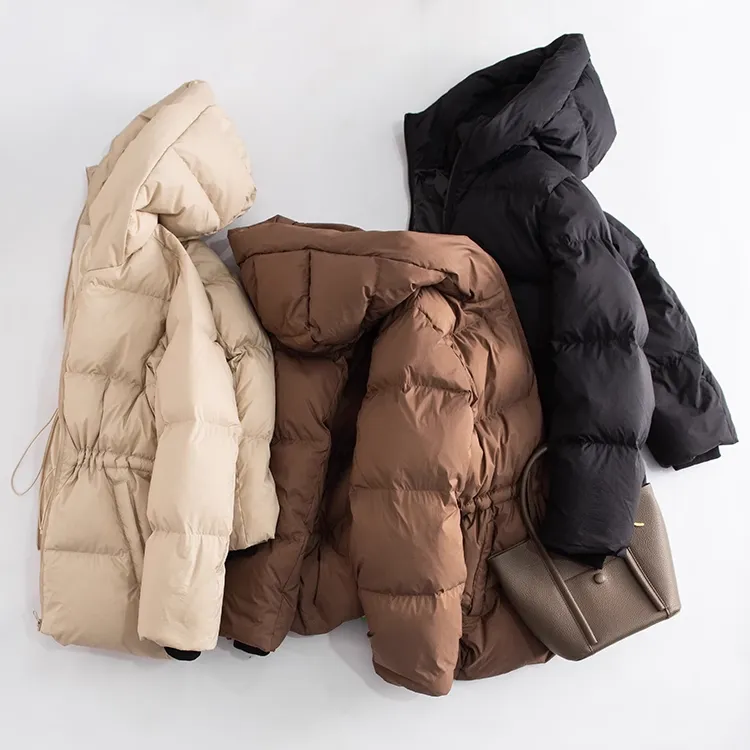 鹅绒羽绒服女中款2025冬季新款宽松时尚保暖抽绳收腰连帽休闲外套