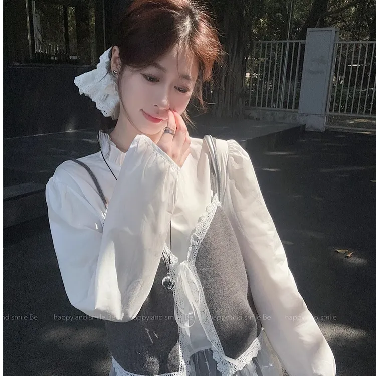 2025春夏新款蕾丝拼接吊带马甲立领木耳边衬衫休闲裤子三件套女装