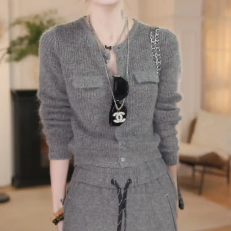 56433558灰色针织毛衣涵涵家优选专享链接H-8899