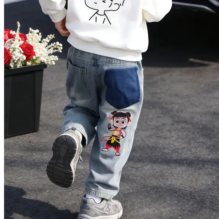 哪吒欧若风男童裤子2025早春新款中大童春装潮帅气男孩时髦春秋