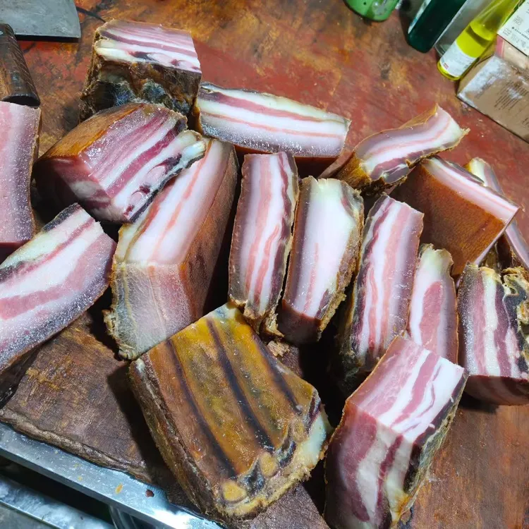 火腿肉农家腊肉粮食喂养火腿肉云南高山土特产农家腊肉巧家腊肉